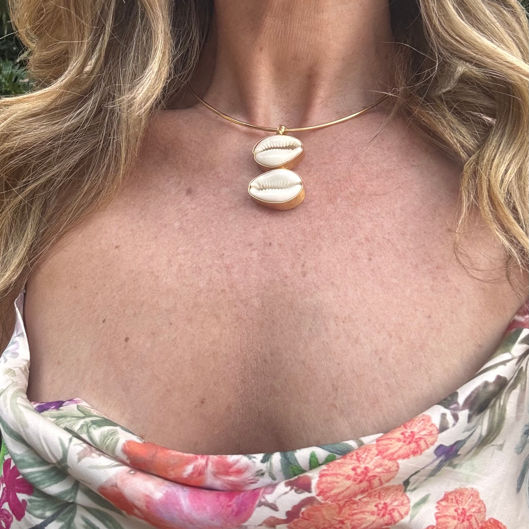 Gold Choker - Double Shell Pendant