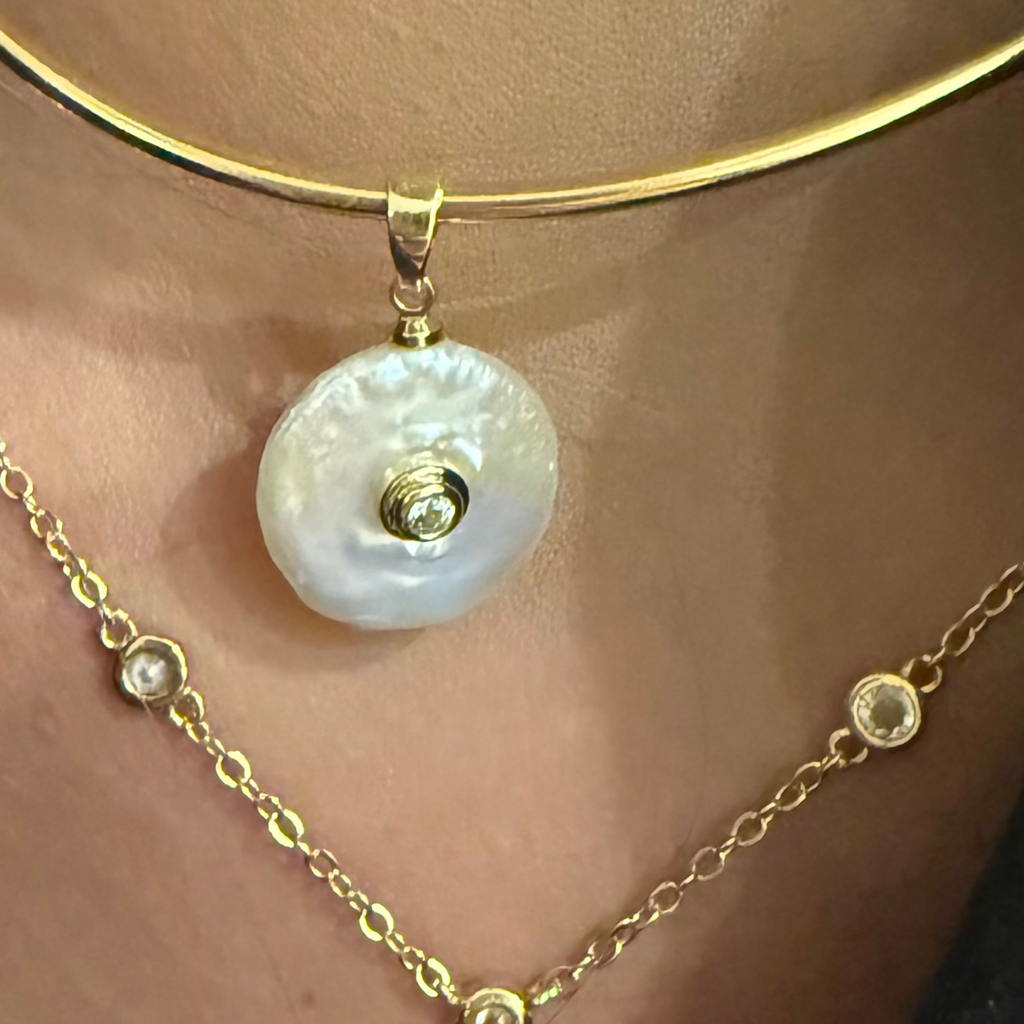 Gold Choker - Round Pearl Charm